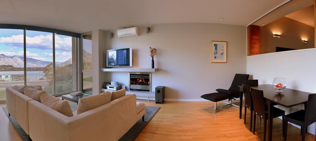 Swiss-Belsuites Pounamu Queenstown Buitenkant foto A living room