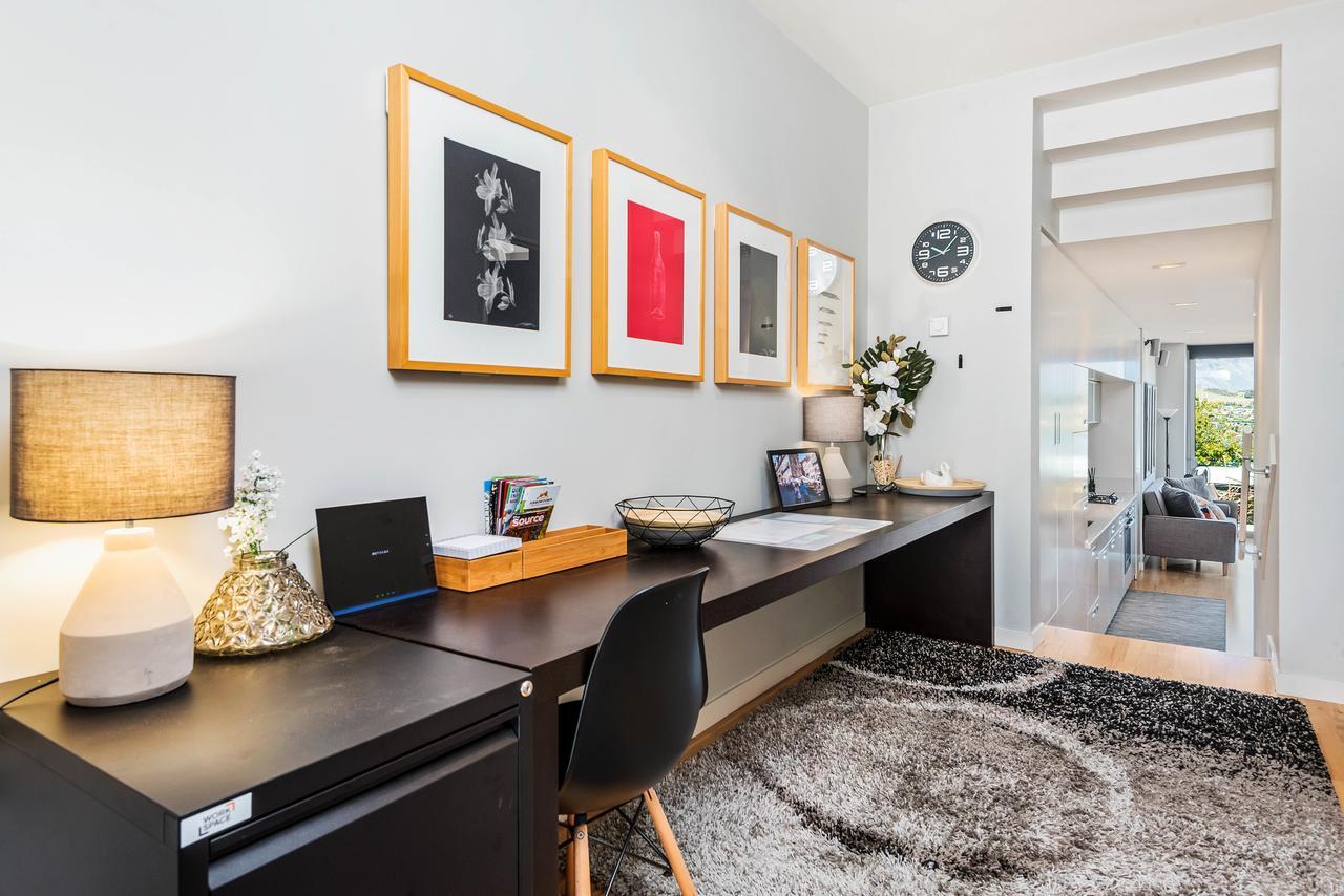 Swiss-Belsuites Pounamu Queenstown Buitenkant foto A home office